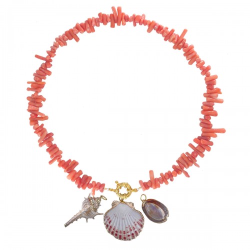 Collier corail rose et pendentif coquillage