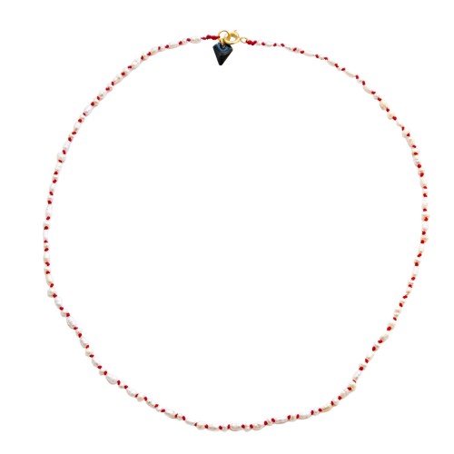 Collier candies en perle d'eau douce sur fil rouge